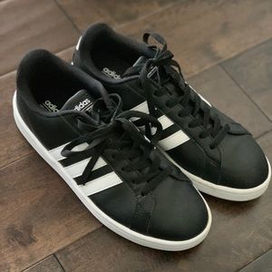 Women’s Addidas Cloudfoam Advantage Stripe Sneaker